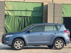 Сүрөт унаа Toyota RAV4