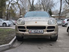 Photo of the vehicle Porsche Cayenne