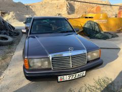 Photo of the vehicle Mercedes-Benz 190 (W201)