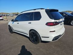 Photo of the vehicle BMW X7