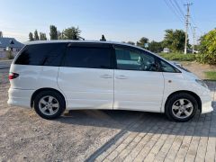 Фото авто Toyota Estima