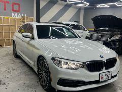 Photo of the vehicle BMW 5 Series