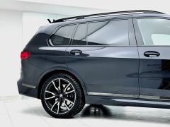 Photo of the vehicle BMW X7