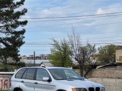 Photo of the vehicle BMW X5