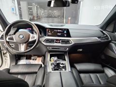 Photo of the vehicle BMW X5