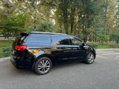 Фото авто Kia Carnival