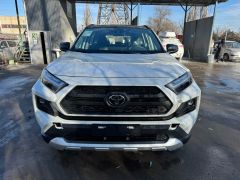 Сүрөт унаа Toyota RAV4