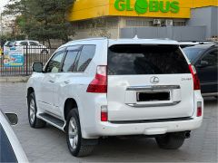 Photo of the vehicle Lexus GX