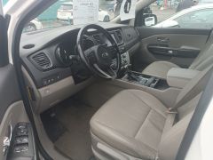 Photo of the vehicle Kia Carnival