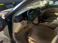 Photo of the vehicle Lexus LS