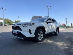 Сүрөт Toyota RAV4  2019