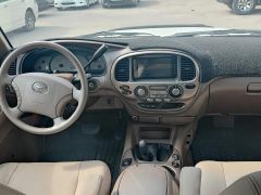 Сүрөт унаа Toyota Sequoia