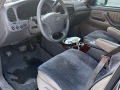 Photo of the vehicle Toyota Sequoia