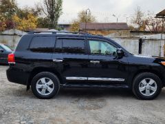 Сүрөт унаа Toyota Land Cruiser