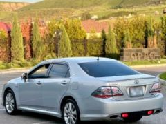 Сүрөт унаа Toyota Crown