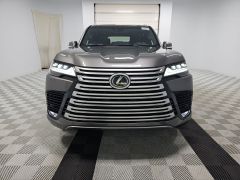 Photo of the vehicle Lexus LX