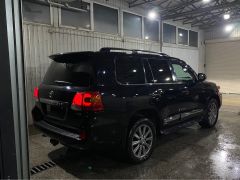 Photo of the vehicle Toyota Land Cruiser