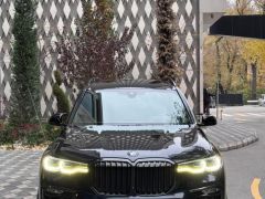 Photo of the vehicle BMW X7