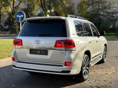 Сүрөт унаа Toyota Land Cruiser