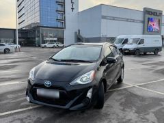 Сүрөт унаа Toyota Prius c