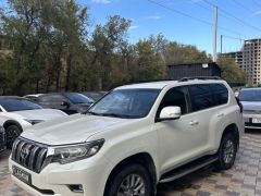 Сүрөт унаа Toyota Land Cruiser Prado