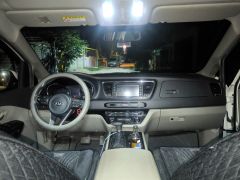 Photo of the vehicle Kia Carnival