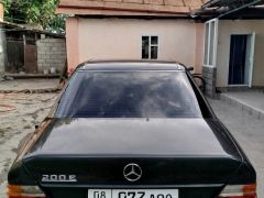 Сүрөт унаа Mercedes-Benz W124