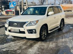 Photo of the vehicle Lexus LX