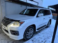 Photo of the vehicle Lexus LX