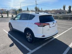 Сүрөт унаа Toyota RAV4