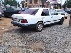 Photo of the vehicle Mercedes-Benz W124