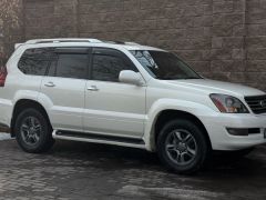 Photo of the vehicle Lexus GX