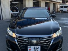 Photo of the vehicle Toyota Crown