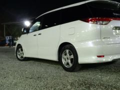 Photo of the vehicle Toyota Estima