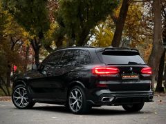 Photo of the vehicle BMW X5