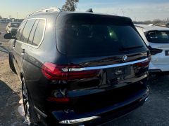 Сүрөт унаа BMW X7