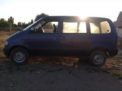 Сүрөт унаа Nissan Serena