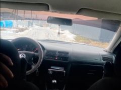 Сүрөт унаа Volkswagen Golf