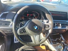 Photo of the vehicle BMW X7