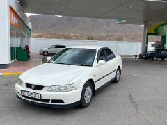 Фото авто Honda Accord