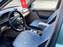 Сүрөт унаа Mercedes-Benz W124