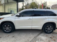 Photo of the vehicle Toyota Highlander