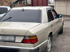 Photo of the vehicle Mercedes-Benz W124