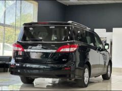 Photo of the vehicle Nissan Quest
