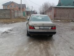 Сүрөт унаа Mercedes-Benz W124