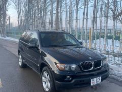 Photo of the vehicle BMW X5