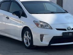 Сүрөт унаа Toyota Prius