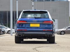 Сүрөт унаа Audi Q7