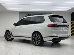 Фото авто BMW X7