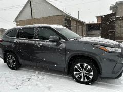 Photo of the vehicle Toyota Highlander